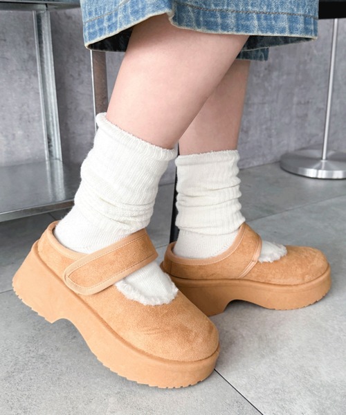WEGO(ウィゴー)の「WEGO/ムートンタッチメリージェーンシューズ(スリッポン・レディース・ブラック/キャメル・LARGE/MEDIUM/SMALL)」の1枚目の写真