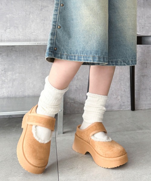 WEGO(ウィゴー)の「WEGO/ムートンタッチメリージェーンシューズ(スリッポン・レディース・ブラック/キャメル・LARGE/MEDIUM/SMALL)」の12枚目の写真