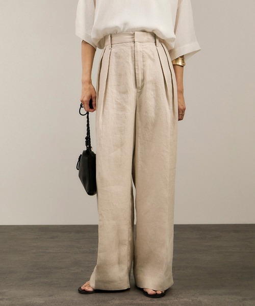 SALON adam et rope'(サロン アダム エ ロペ)の「リネンツイルタックパンツ(スラックス・レディース・ブラック/ピンク/ベージュ・S/M)」の4枚目の写真