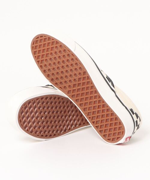 VANS(バンズ)の「【VANS/ヴァンズ】Classic Slip-ON/クラシックスリッポン(スリッポン・レディース・ブラック・6/6.5/7/5.5)」の3枚目の写真