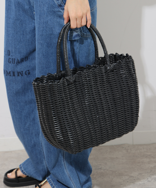 Le Voyage en Panier(ルヴォヤージュアンパニエ)の「【Le voyage en panier/ルヴォヤージュアンパニエ 】PVC Bag:かごバッグ(かごバッグ・レディース・ブラック/ブラウン・FREE)」の5枚目の写真