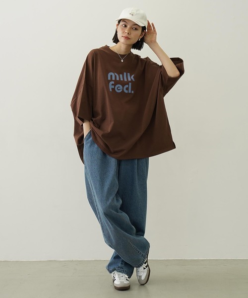 MILKFED.(ミルクフェド)の「TUCK DENIM PANTS(デニムパンツ・レディース・ライトブルー/ライトインディゴブルー/オフホワイト・M/S)」の9枚目の写真