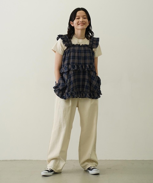 MILKFED.(ミルクフェド)の「TUCK DENIM PANTS(デニムパンツ・レディース・ライトブルー/ライトインディゴブルー/オフホワイト・M/S)」の18枚目の写真