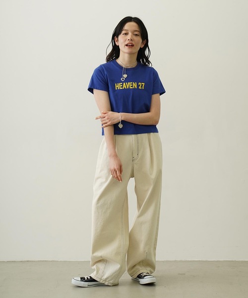 MILKFED.(ミルクフェド)の「TUCK DENIM PANTS(デニムパンツ・レディース・ライトブルー/ライトインディゴブルー/オフホワイト・M/S)」の19枚目の写真
