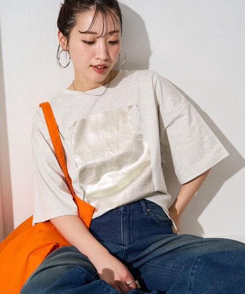 FREAK'S STORE(フリークスストア)の「限定展開 箔 プリント ビック 半袖シャツ(Tシャツ)(Tシャツ/カットソー・レディース・オフホワイト/スミクロ/ライトグレー・フリ-)」の3枚目の写真
