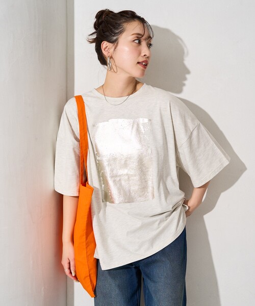 FREAK'S STORE(フリークスストア)の「限定展開 箔 プリント ビック 半袖シャツ(Tシャツ)(Tシャツ/カットソー・レディース・オフホワイト/スミクロ/ライトグレー・フリ-)」の4枚目の写真