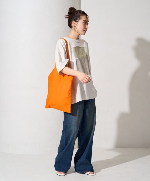 FREAK'S STORE(フリークスストア)の「限定展開 箔 プリント ビック 半袖シャツ(Tシャツ)(Tシャツ/カットソー・レディース・オフホワイト/スミクロ/ライトグレー・フリ-)」の8枚目の写真