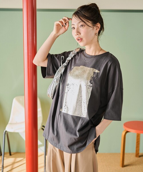 FREAK'S STORE(フリークスストア)の「限定展開 箔 プリント ビック 半袖シャツ(Tシャツ)(Tシャツ/カットソー・レディース・オフホワイト/スミクロ/ライトグレー・フリ-)」の11枚目の写真