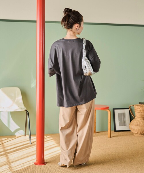 FREAK'S STORE(フリークスストア)の「限定展開 箔 プリント ビック 半袖シャツ(Tシャツ)(Tシャツ/カットソー・レディース・オフホワイト/スミクロ/ライトグレー・フリ-)」の14枚目の写真