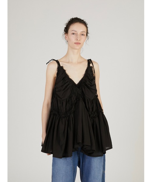 crinkle crinkle crinkle(クリンクルクリンクルクリンクル)の「【crinkle crinkle crinkle】frill gather volume camisole/フリルギャザーボリュームキャミソール(キャミソール・レディース・ベージュ/ブラック・FREE)」の11枚目の写真
