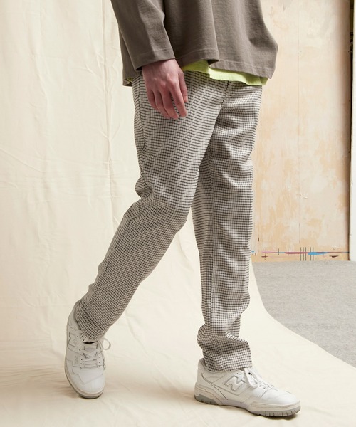 EMMA CLOTHES(エマクローズ)の「TRストレッチスリムテーパードスラックス EMMA CLOTHES(スラックス・メンズ・ブラック系その他/ブラック/ネイビー/ブラウン/チャコールグレー/ベージュ/グレー/ベージュ系その他/ブラウン系その他/ブラウン系その他3/グリーン系その他/ベージュ系その他3/ブルー系その他2/ブラウン系その他4/ダークブラウン/ブラウン系その他5/ブルー/スモークグレー/イエロー系その他/ダークパープル/サックスブルー/ライラック/ブラウン系その他6/アイボリー/グレイッシュブルー/イエロー・L/M/S/XL/XS)」の15枚目の写真