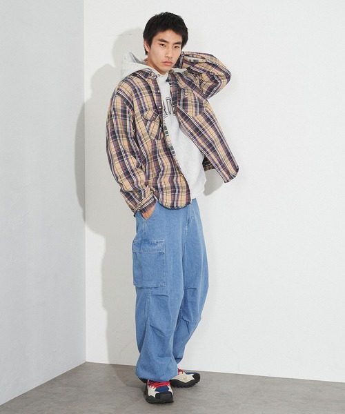 EDWIN(エドウィン)の「EDWIN エドウィン STEPMARK ワイドストレート デニム カーゴパンツ ユニセックス(デニムパンツ・メンズ・マスタード/パープル/オレンジ/オフホワイト/ターコイズブルー/ブラック/オリーブ/インディゴブルー/ダークインディゴブルー/ブルー系その他/ベージュ/ダークグレー・L/S/XL/M)」の19枚目の写真