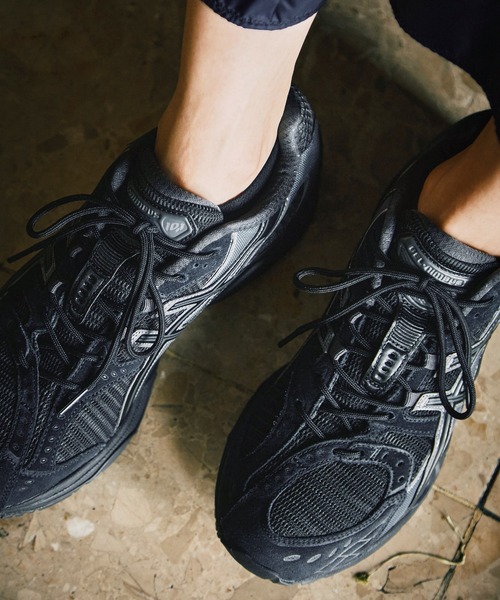 ASICS(アシックス)の「GEL-NIMBUS 10.1 / ゲルニンバス 10.1(スニーカー・メンズ・ブラック×グレー・23/25.5/24.5/25/24/23.5/28/29/28.5/26/26.5/27.5/27/29.5)」の15枚目の写真