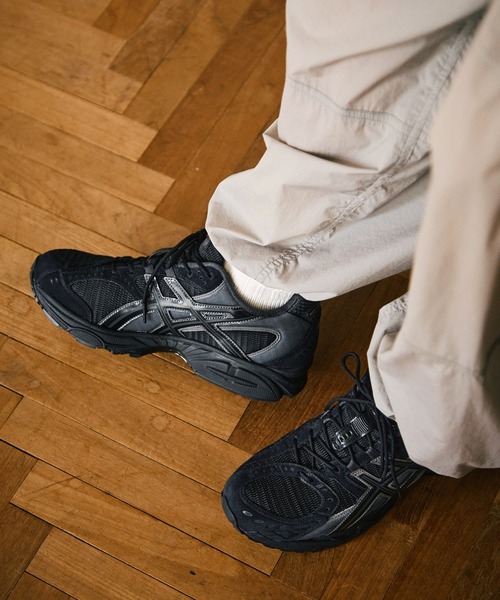 ASICS(アシックス)の「GEL-NIMBUS 10.1 / ゲルニンバス 10.1(スニーカー・メンズ・ブラック×グレー・23/25.5/24.5/25/24/23.5/28/29/28.5/26/26.5/27.5/27/29.5)」の20枚目の写真