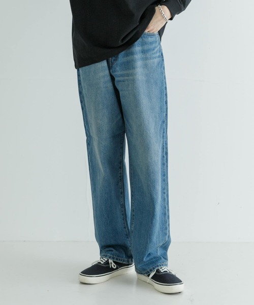 URBAN RESEARCH(アーバンリサーチ)の「new basic 13.5oz WIDE TAPERED PANTS(デニムパンツ・メンズ・ブラック/インディゴブルー・SMALL/MEDIUM/LARGE)」の1枚目の写真
