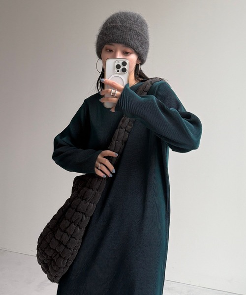wee9s(ウィークス)の「【セルフカット可能】daily daily super stretch crew neck pleats one piece / デイリーデイリースーパーストレッチクルーネックプリーツワンピース(ワンピース・レディース・アッシュグレー/スカイブルー/ブラック/レッド/ネイビー/ボルドー/アイボリー/ダークグリーン/ブルー/ライトブルー・FREE/LONG)」の4枚目の写真