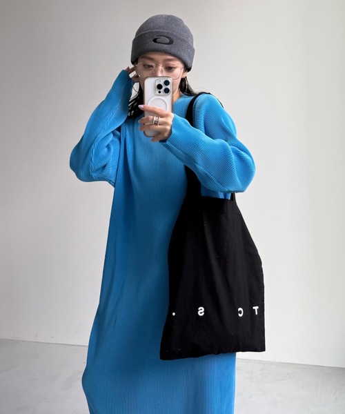wee9s(ウィークス)の「【セルフカット可能】daily daily super stretch crew neck pleats one piece / デイリーデイリースーパーストレッチクルーネックプリーツワンピース(ワンピース・レディース・アッシュグレー/スカイブルー/ブラック/レッド/ネイビー/ボルドー/アイボリー/ダークグリーン/ブルー/ライトブルー・FREE/LONG)」の15枚目の写真