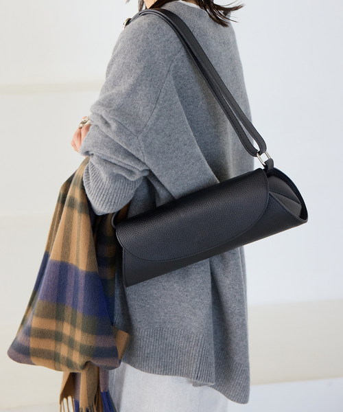 AULENTTI(オウレンティ)の「《追加》【AULENTTI/オウレンティ】ツツガタBAG ST-SS23-Y02MOD-DO(ショルダーバッグ・レディース・ブラック/ブラウン・FREE)」の3枚目の写真