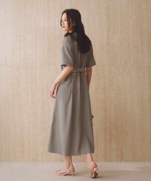 Andemiu(アンデミュウ)の「スキッパーシャツワンピース685204(ワンピース・レディース・ネイビー/ライトベージュ/ライトカーキ・FREE)」の7枚目の写真