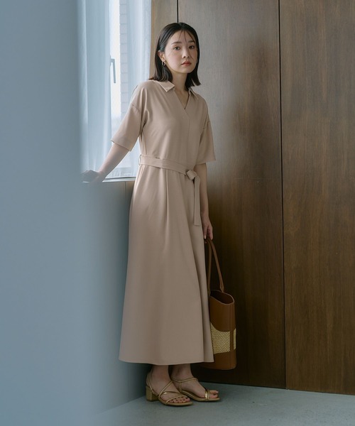 Andemiu(アンデミュウ)の「スキッパーシャツワンピース685204(ワンピース・レディース・ネイビー/ライトベージュ/ライトカーキ・FREE)」の11枚目の写真