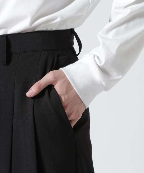 Toironier(トワロニエ)の「Toironier/トワロニエ/2Tuck Wide Pants-N(スラックス・メンズ・ブラック・1/2)」の7枚目の写真