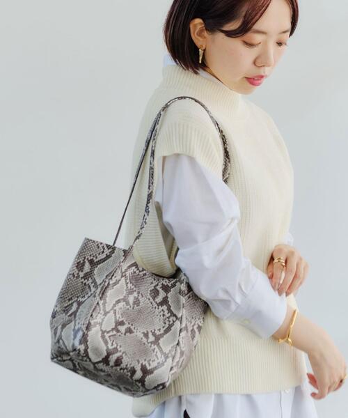 green label relaxing(グリーンレーベルリラクシング)の「LT WT ロング ショルダー バッグ(ショルダーバッグ・レディース・ベージュ/オフホワイト/シルバー/その他1/ライラック・FREE)」の5枚目の写真