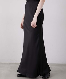 LA PEAU DE GEM | 【LA PEAU DE GEM】no slit satin skirt/ノースリットサテンスカート(スカート)