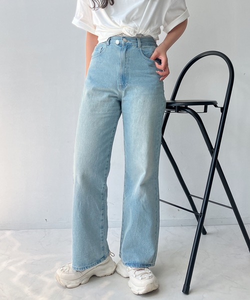 AS KNOW AS plus(アズノゥアズプラス)の「●ダブルボタンアレンジ ワイドストレートデニムパンツ(デニムパンツ・レディース・ブラック系その他/ブラック系/ブルー系その他/サックスブルー系・FREE)」の4枚目の写真