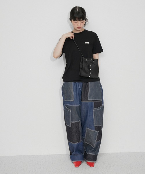 agnes b.(アニエスベー)の「【agnes b. pour ADAM ET ROPE'】PRESSION BAG(ハンドバッグ・レディース・ブラック/レッド/ベージュ・FREE)」の4枚目の写真