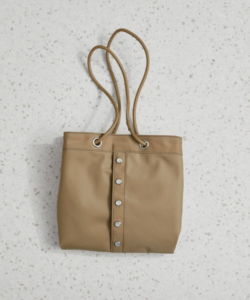 agnes b.(アニエスベー)の「【agnes b. pour ADAM ET ROPE'】PRESSION BAG(ハンドバッグ・レディース・ブラック/レッド/ベージュ・FREE)」の11枚目の写真
