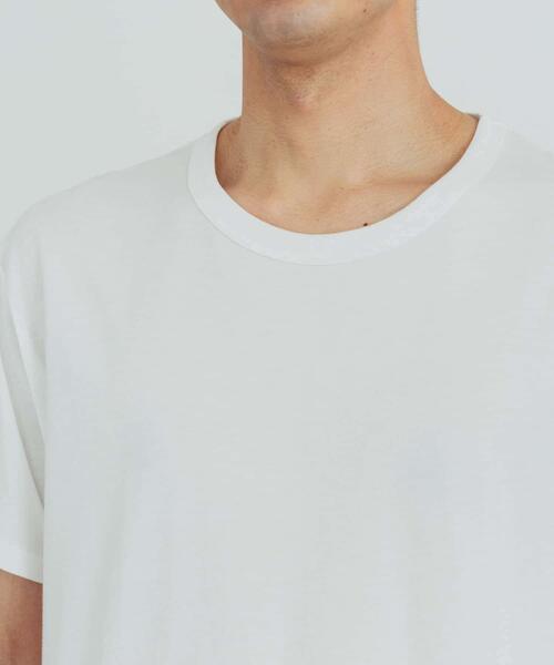 URBAN RESEARCH(アーバンリサーチ)の「『UR TECH』クルーネックTシャツ(Tシャツ/カットソー・メンズ・チャコールグレー/ブラック/ホワイト・MEDIUM/LARGE)」の4枚目の写真