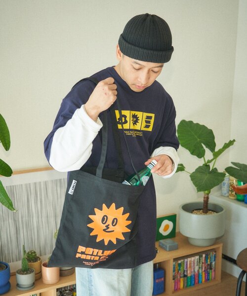 BIRTHDAY BAR(バースデイバー)の「【クリエイター「FLINT MASON」× BIRTHDAY BAR 初コラボ!】POTLUCK PASTA PARTYトートバッグ(トートバッグ・レディース・ベージュ/オレンジ/ブラック/グリーン・0)」の18枚目の写真