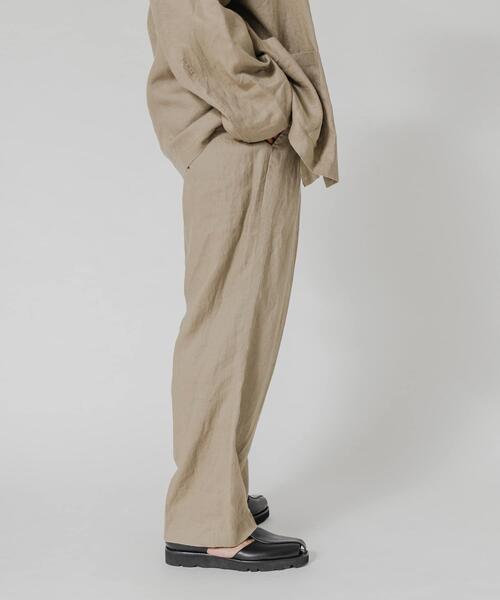 URBAN RESEARCH(アーバンリサーチ)の「LINEN WIDE EASY PANTS(その他パンツ・メンズ・ブラック/ベージュ/ネイビー・MEDIUM/LARGE)」の12枚目の写真