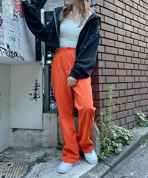 WEGO(ウィゴー)の「WEGO/センタープレスフレアパンツ(スラックス・レディース・レッド/オレンジ/ブルー/グリーン/マスタード/ブラック系その他3/ブラック/ベージュ系その他2・SMALL/MEDIUM)」の17枚目の写真