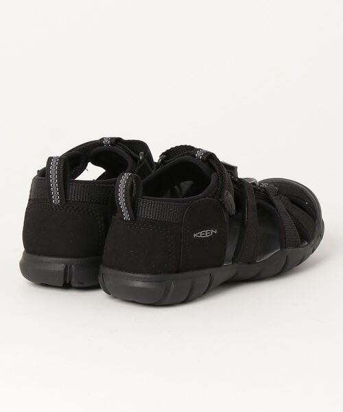 KEEN(キーン)の「SEACAMP II CNX / シーキャンプ ツー シーエヌエックス / キッズ サンダル(サンダル・キッズ・ブラック・20cm/22.5cm/22cm/21cm/23.5cm)」の2枚目の写真