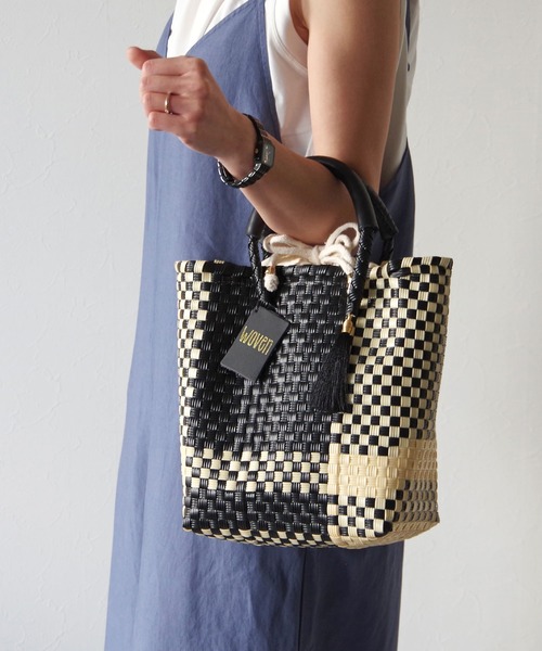 WOVEN(ウーヴン)の「WOVEN (ウーヴン) /ミニトート メキシコ製 ミニバッグ メルカドバッグ かごバッグ レザーハンドル(かごバッグ・レディース・ブラック系その他/イエロー系その他/ブラック×ベージュ/ブルー系その他/シルバー/ゴールド/ネイビー/ブラック/ブラック系・FREE)」の5枚目の写真