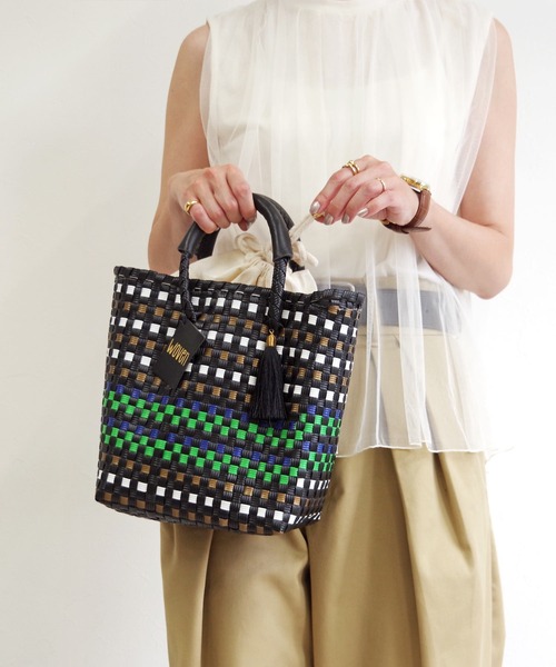 WOVEN(ウーヴン)の「WOVEN (ウーヴン) /ミニトート メキシコ製 ミニバッグ メルカドバッグ かごバッグ レザーハンドル(かごバッグ・レディース・ブラック系その他/イエロー系その他/ブラック×ベージュ/ブルー系その他/シルバー/ゴールド/ネイビー/ブラック/ブラック系・FREE)」の3枚目の写真