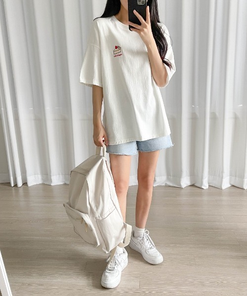 SONA(ソナ)の「3rd Spring×SONYUNARAコラボ おやつ刺繍Tシャツ(Tシャツ/カットソー・レディース・ブラック/ベージュ/グリーン/ブルー/ピンク/アイボリー・FREE)」の22枚目の写真