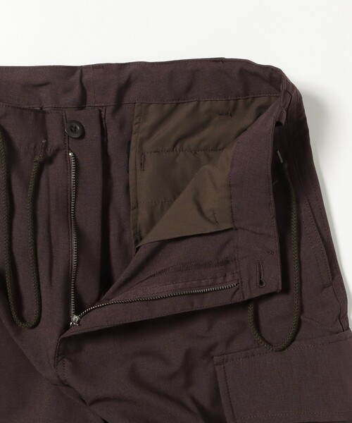 BEAMS HEART(ビームスハート)の「ワイド バルーン カーゴパンツ(吸水速乾・ユニセックス)(カーゴパンツ・メンズ・ダークブラウン/ネイビー/オリーブ/ブラック・LARGE/MEDIUM/SMALL)」の13枚目の写真