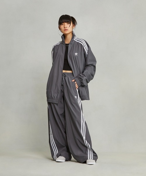adidas(アディダス)の「Adilenium オーバーサイズ トラックトップ / アディダスオリジナルス adidas Originals(ナイロンジャケット・レディース・ブルー/ブラック/グレー・MEDIUM/XX-LARGE/X-SMALL/LARGE/X-LARGE/SMALL)」の13枚目の写真