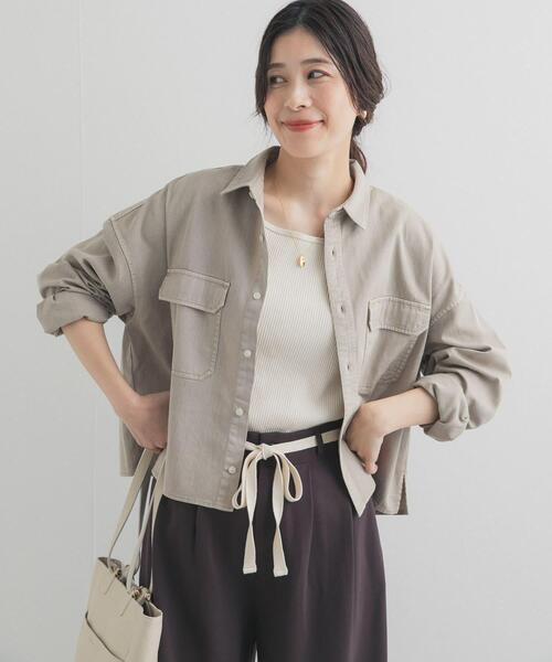 URBAN RESEARCH DOORS(アーバンリサーチドアーズ)の「デニムショート丈シャツ(シャツ/ブラウス・レディース・ベージュ/ピンク/インディゴブルー・FREE)」の2枚目の写真