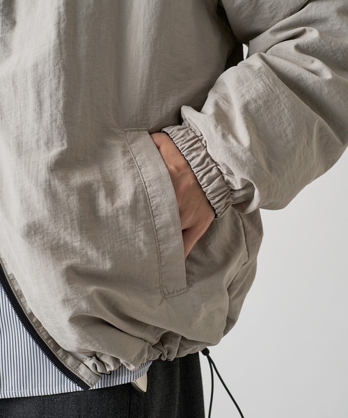 kutir(クティール)の「NYLON REVERSIBLE MOUNTAIN PARKER/ナイロンリバーシブルマウンテンパーカー(マウンテンパーカー・メンズ・ネイビー/ライトグレー/ブラック・LARGE/MEDIUM/SMALL)」の16枚目の写真