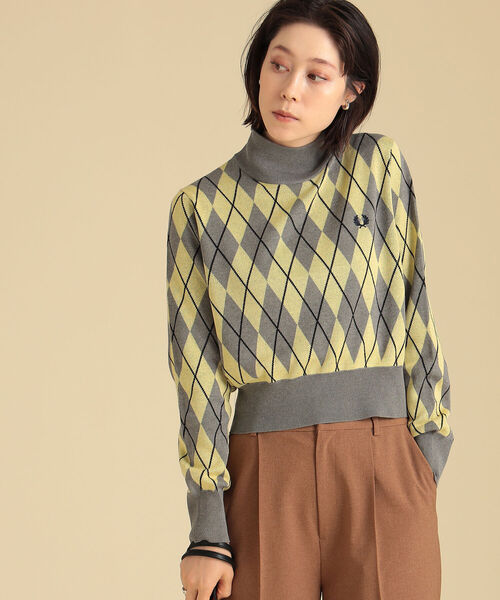 Ray BEAMS(レイビームス)の「FRED PERRY × Ray BEAMS / 別注 アーガイル タートル ニット(ニット/セーター・レディース・ブラウン/グレー・ONE SIZE)」の1枚目の写真