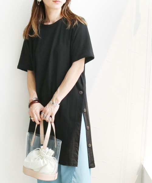 reca(レカ)の「サイドボタンスリット入りワンピース(ワンピース・レディース・オフホワイト/ブラック/ダークグレー・FREE)」の2枚目の写真