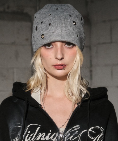Midnight Move(ミッドナイトムーブ)の「A'GEM/9 × .kom 『MIDNIGHT MOVE/ミッドナイトムーブ』EYELET BEANIE/アイレットビーニー(ニットキャップ/ビーニー・レディース・グレー/アイボリー/ブラック・FREE)」の3枚目の写真
