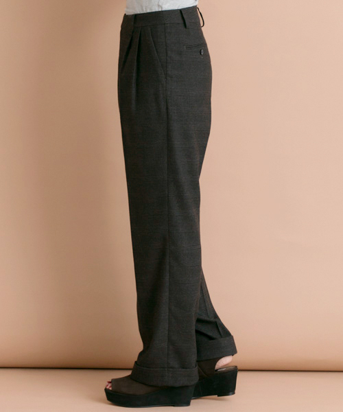 URBAN RESEARCH(アーバンリサーチ)の「UR グレンチェックワイドパンツ(その他パンツ・レディース・ライトグレー/チャコールグレー・36/38)」の7枚目の写真