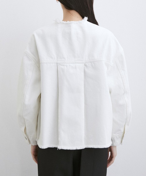 ADAM ET ROPE'(アダムエロペ)の「【サステナブル・WEB限定】カットオフデニムジャケット(デニムジャケット・レディース・ブルー/ホワイト・FREE)」の13枚目の写真