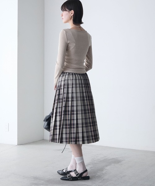 forksy.(フォルクシー)の「【forksy.】ミドル丈アソートプリーツチェックスカート(スカート・レディース・ネイビー系/レッド系/ベージュ系・FREE)」の12枚目の写真