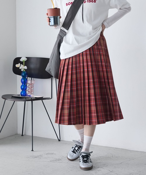 forksy.(フォルクシー)の「【forksy.】ミドル丈アソートプリーツチェックスカート(スカート・レディース・ネイビー系/レッド系/ベージュ系・FREE)」の16枚目の写真