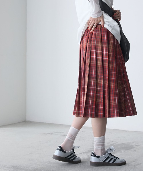 forksy.(フォルクシー)の「【forksy.】ミドル丈アソートプリーツチェックスカート(スカート・レディース・ネイビー系/レッド系/ベージュ系・FREE)」の20枚目の写真